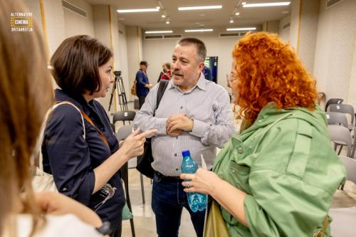 Lilia Calancea (stânga), lângă Dumitru Grosei, managerul proiectului și Victoria Vasilache 